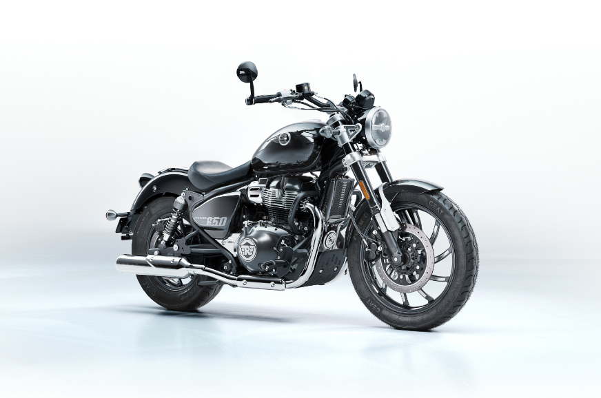 Royal Enfield Super Meteor 650 front three-quarter